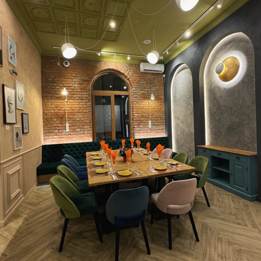 Asa arata restaurantul Dine&Wine Dragasani